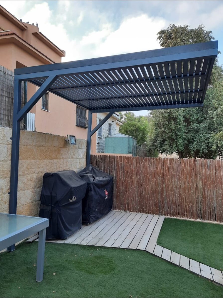 פרגולות אלומיניום קבועות ופרגולה הייטק דמוי עץ — פרויקט 3